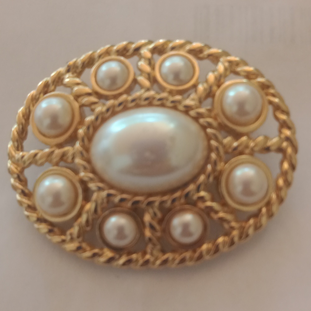 Vintage Jewelry Signed Monet Gold Tone Faux Pearl 1.69" Pin Brooch